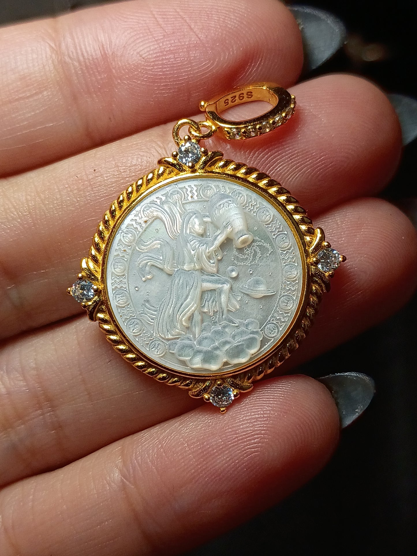 Aquarius Hebe Goddess of Youth and Beauty the Cupbearer - Cameo Golden 925 Silver Pendant