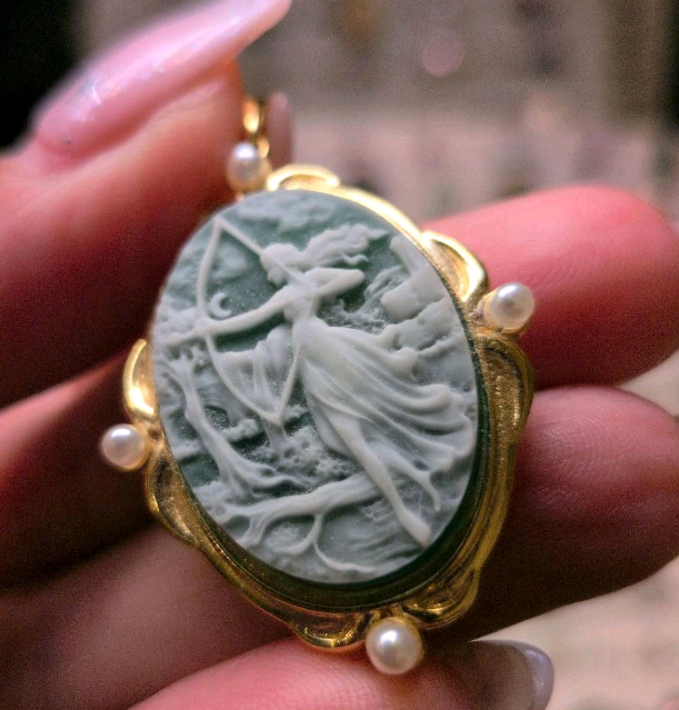 Artemis Goddess Green - Preorder Cabachon Silver Pendant