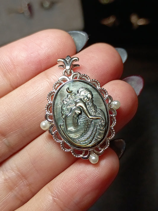 Mermaid Mother of Pearl - Cameo 925 Silver Pendant