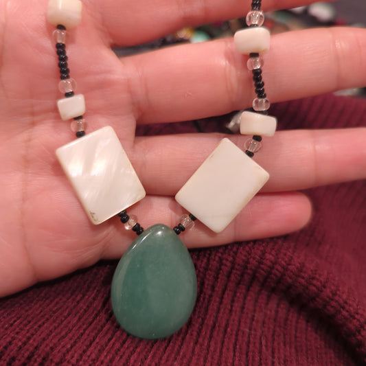 Jade and shell vintage pendant necklace