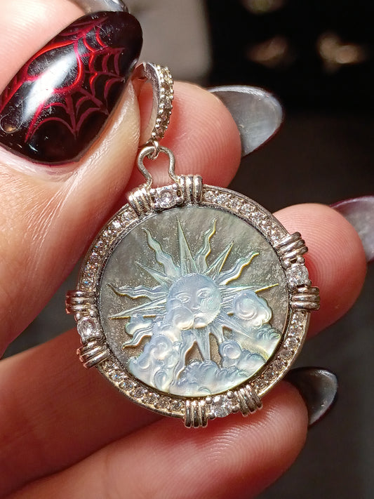 Mother of Pearl Silver Sun - Cameo 925 Silver Pendant