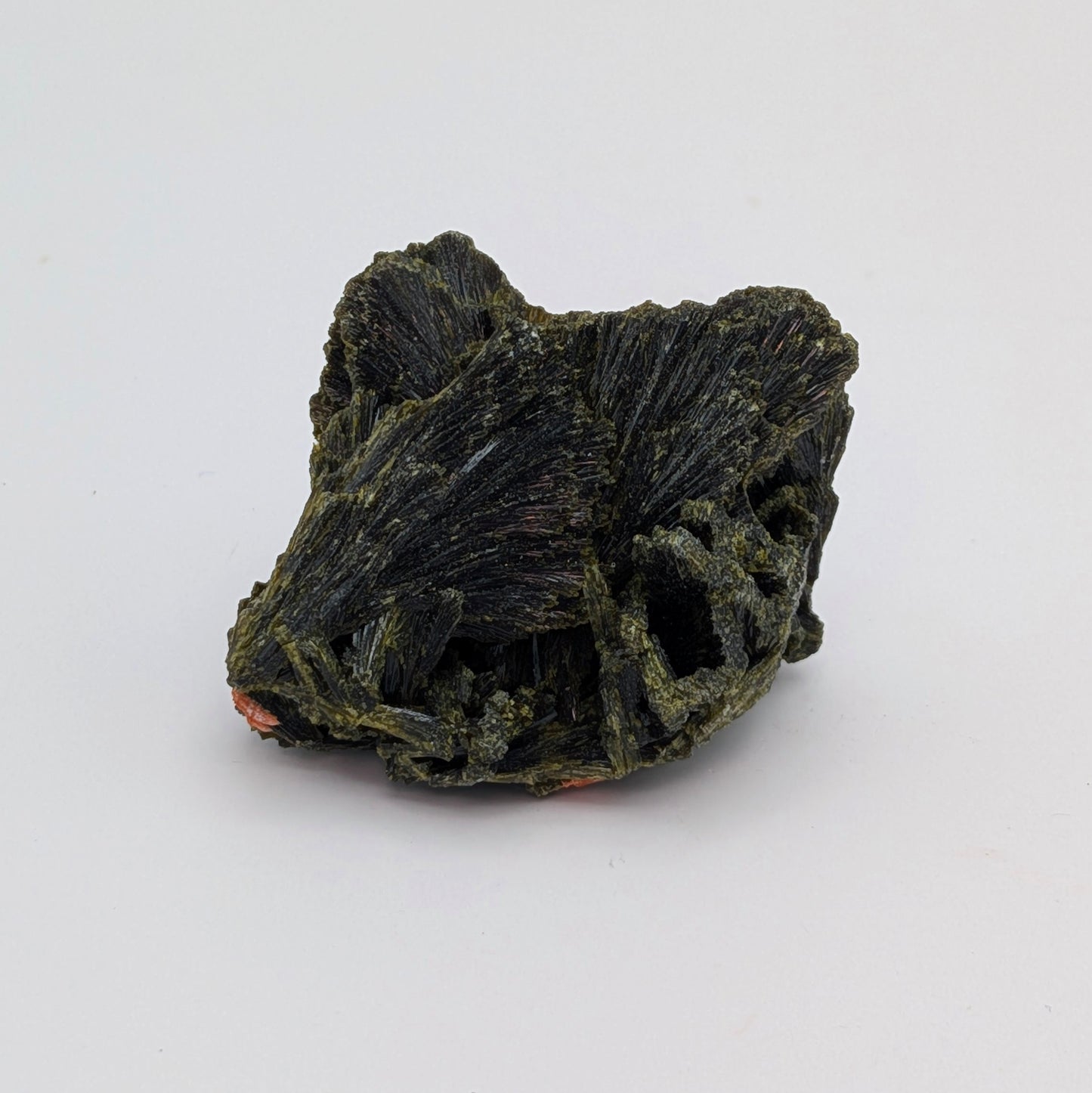 High Quality Epidote Raw Specimen