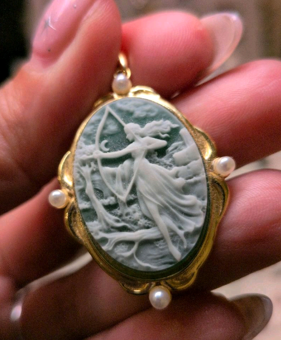 Artemis Goddess Green - Preorder Cabachon Silver Pendant